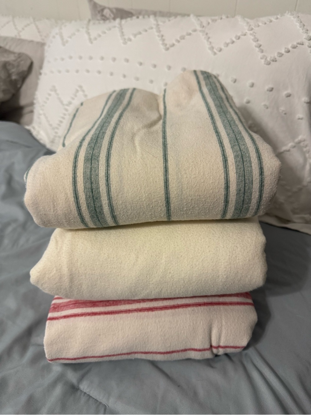 Vermont Country Store  Portuguese cotton flannel sheet blankets full or king